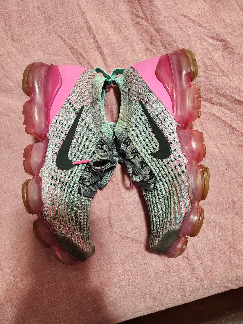 Nike Women's Pink and Gray Flyknit VaporMax Ankle Sneakers